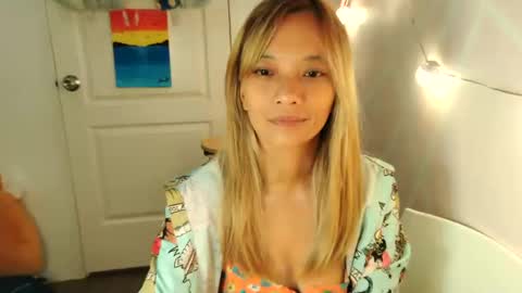 Snapshot of pinay_beauty14 chatting on 02/22/25, 03:01 pinay beauty14 online show from 02/22/25, 03:01