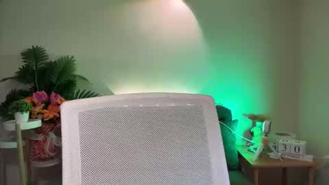 Snapshot of pinay_feb chatting on 09/30/25, 02:16 Hot Feb online show from 09/30/25, 02:16