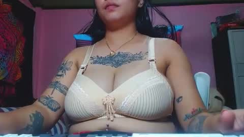 Snapshot of pinay_hotkisses chatting on 01/16/25, 10:21 rio online show from 01/16/25, 10:21