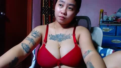 Snapshot of pinay_hotkisses chatting on 02/15/25, 10:11 rio online show from 02/15/25, 10:11