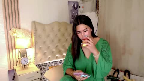 Ivy Morningstar online show from 01/05/25, 12:31