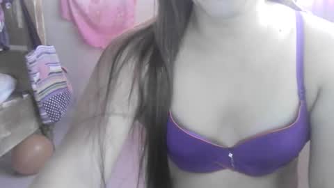 Snapshot of pinay_morena123 chatting on 11/16/25, 03:45 Perena online show from 11/16/25, 03:45