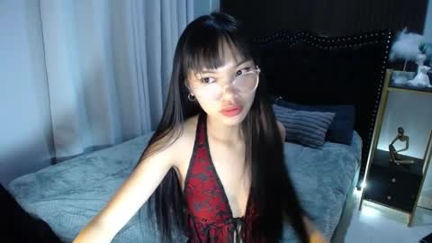 Snapshot of pinay_slutx chatting on 03/10/25, 09:32 dee online show from 03/10/25, 09:32