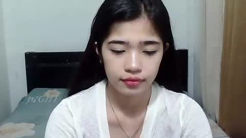 Snapshot of pinaycutie_sylvia chatting on 10/05/25, 11:13 Via online show from 10/05/25, 11:13