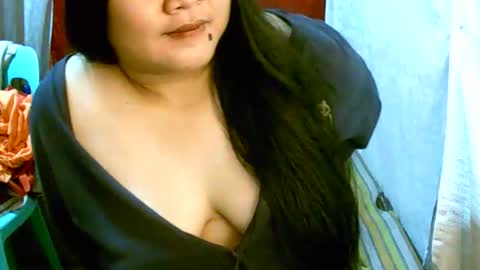 pinayjona online show from 10/23/25, 10:36