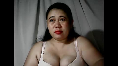 pinaymama12345 online show from 11/22/25, 10:53