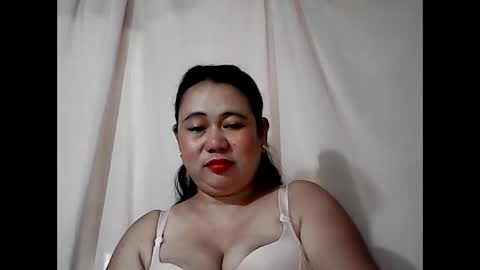 Snapshot of pinaymama12345 chatting on 04/13/26, 11:21 pinaymama12345 online show from 04/13/26, 11:21