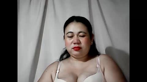 Snapshot of pinaymama12345 chatting on 04/22/26, 10:33 pinaymama12345 online show from 04/22/26, 10:33