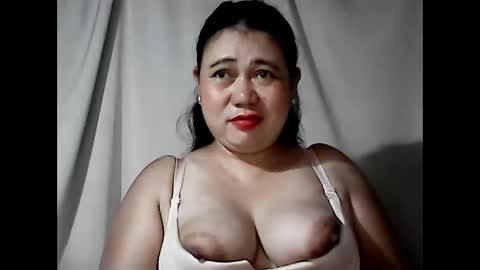 Snapshot of pinaymama12345 chatting on 05/06/26, 10:48 pinaymama12345 online show from 05/06/26, 10:48