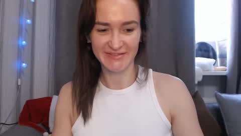 Snapshot of pineapple__mood chatting on 12/26/24, 07:24 online show from 12/26/24, 07:24