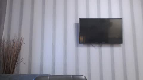 Snapshot of pineapple__mood chatting on 01/05/25, 05:09 online show from 01/05/25, 05:09
