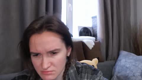 Snapshot of pineapple__mood chatting on 01/11/25, 06:35 online show from 01/11/25, 06:35