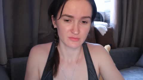 Snapshot of pineapple__mood chatting on 01/11/25, 12:07 online show from 01/11/25, 12:07