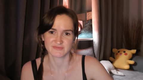Snapshot of pineapple__mood chatting on 01/12/25, 08:14 online show from 01/12/25, 08:14