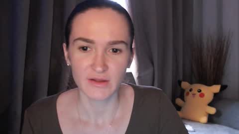 Snapshot of pineapple__mood chatting on 01/13/25, 09:08 online show from 01/13/25, 09:08