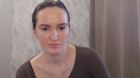 Snapshot of pineapple__mood chatting on 01/18/25, 12:04 online show from 01/18/25, 12:04