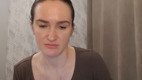 Snapshot of pineapple__mood chatting on 01/18/25, 03:05 online show from 01/18/25, 03:05