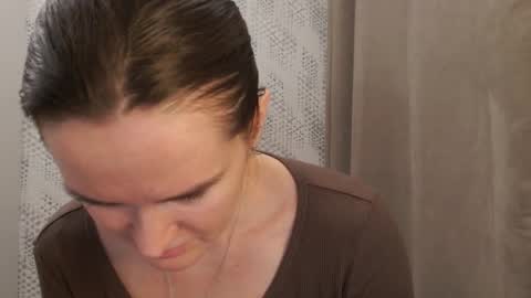 Snapshot of pineapple__mood chatting on 01/23/25, 07:18 online show from 01/23/25, 07:18