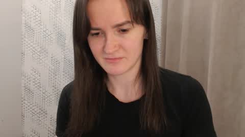 Snapshot of pineapple__mood chatting on 02/02/25, 05:04 online show from 02/02/25, 05:04