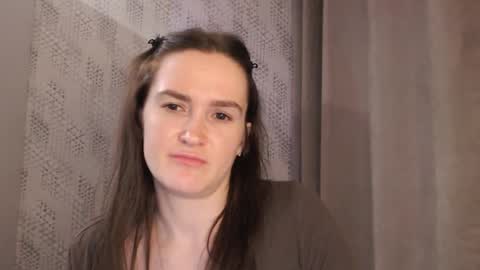 Snapshot of pineapple__mood chatting on 02/04/25, 06:17 online show from 02/04/25, 06:17
