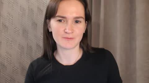 Snapshot of pineapple__mood chatting on 02/06/25, 06:46 online show from 02/06/25, 06:46
