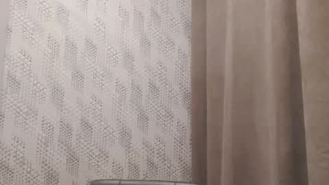Snapshot of pineapple__mood chatting on 02/09/25, 05:01 online show from 02/09/25, 05:01