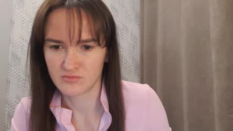 Snapshot of pineapple__mood chatting on 02/13/25, 04:17 online show from 02/13/25, 04:17