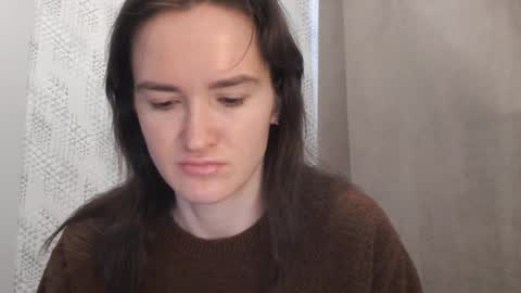 Snapshot of pineapple__mood chatting on 02/17/25, 06:09 online show from 02/17/25, 06:09