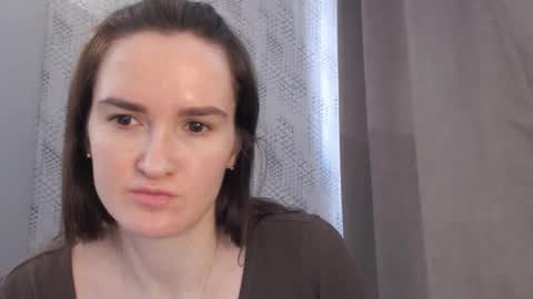 Snapshot of pineapple__mood chatting on 02/18/25, 10:05 online show from 02/18/25, 10:05