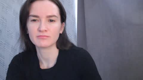 Snapshot of pineapple__mood chatting on 02/20/25, 06:06 online show from 02/20/25, 06:06