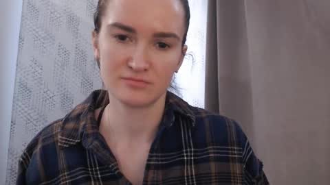 Snapshot of pineapple__mood chatting on 02/27/25, 10:04 online show from 02/27/25, 10:04