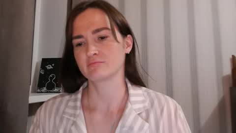 Snapshot of pineapple__mood chatting on 09/20/25, 06:31 online show from 09/20/25, 06:31