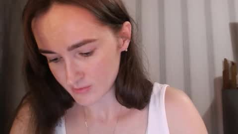 Snapshot of pineapple__mood chatting on 09/22/25, 06:43 online show from 09/22/25, 06:43