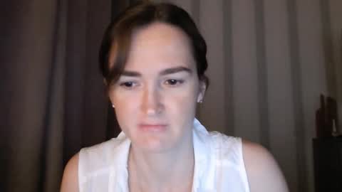 Snapshot of pineapple__mood chatting on 09/25/25, 07:12 online show from 09/25/25, 07:12