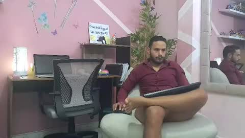 pineappleflipped online show from 07/28/26, 02:18