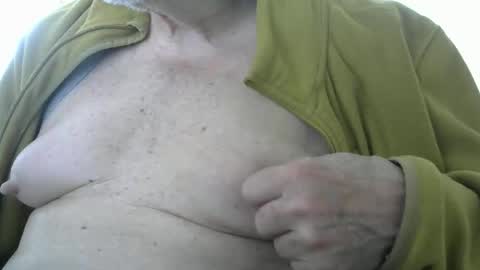 Snapshot of pinguin701 chatting on 03/30/26, 01:56 pinguin701 online show from 03/30/26, 01:56