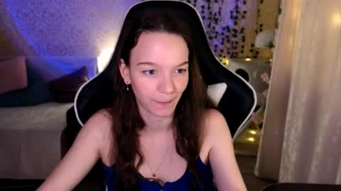 Snapshot of pink__sun chatting on 03/07/26, 04:48 Stephanie online show from 03/07/26, 04:48