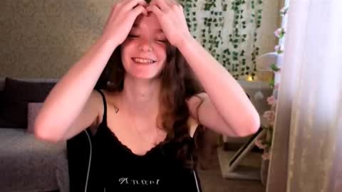 Snapshot of pink__sun chatting on 03/16/26, 04:40 Stephanie online show from 03/16/26, 04:40