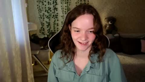 Snapshot of pink__sun chatting on 06/02/26, 03:41 Stephanie online show from 06/02/26, 03:41