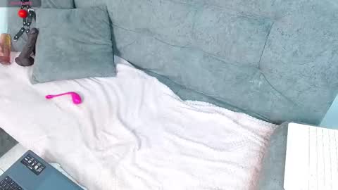 pink_love_25 online show from 01/26/25, 06:28