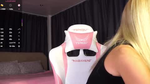 Kate online show from 10/16/25, 05:36