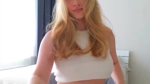   online show from 09/10/25, 03:17