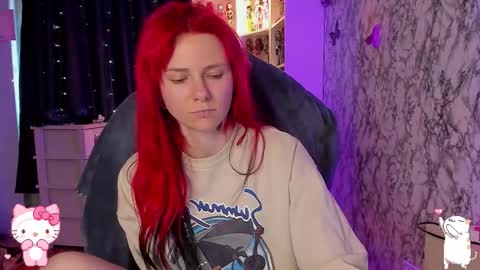 Snapshot of pink_ss chatting on 09/18/25, 02:19 Saly online show from 09/18/25, 02:19