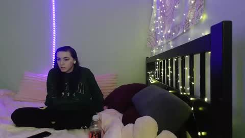 pink_tv online show from 12/02/25, 02:28