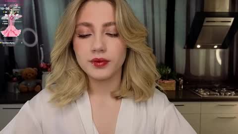 Snapshot of pinkadele chatting on 02/14/25, 10:07 Adele online show from 02/14/25, 10:07