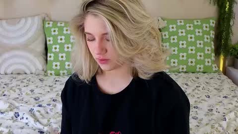 Adele online show from 11/18/25, 09:47