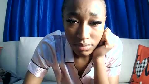 PinkyAura online show from 06/09/26, 07:03
