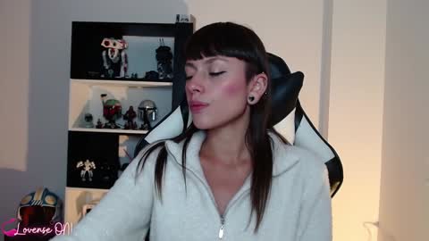 Snapshot of pinkcatlive chatting on 01/31/25, 12:39 Emily online show from 01/31/25, 12:39