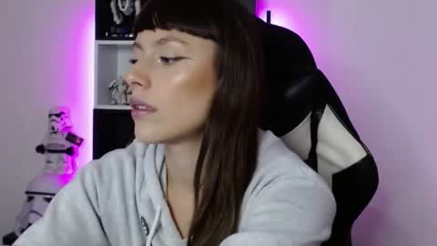 Emily online show from 06/19/26, 01:10