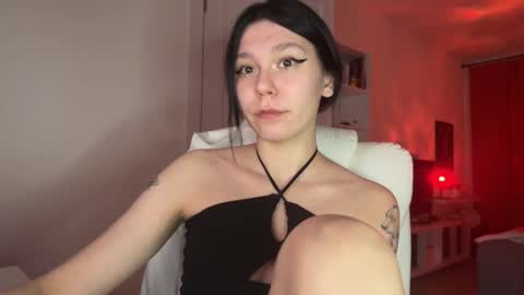 pinkdollylovv online show from 02/28/25, 10:28